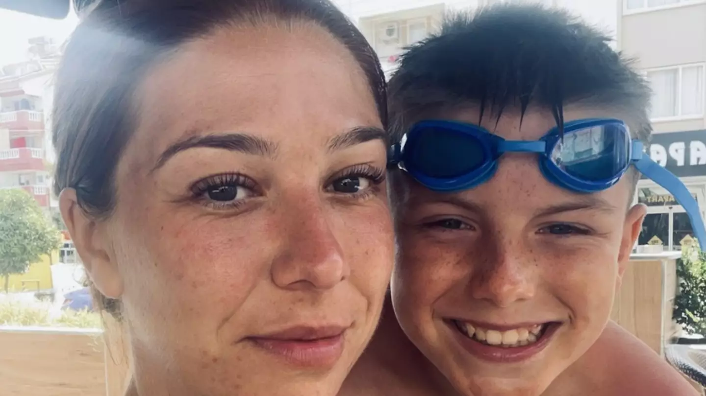 Mum issues stark warning after teenage son suffered brain injury when trying dangerous viral 'tap out' trend