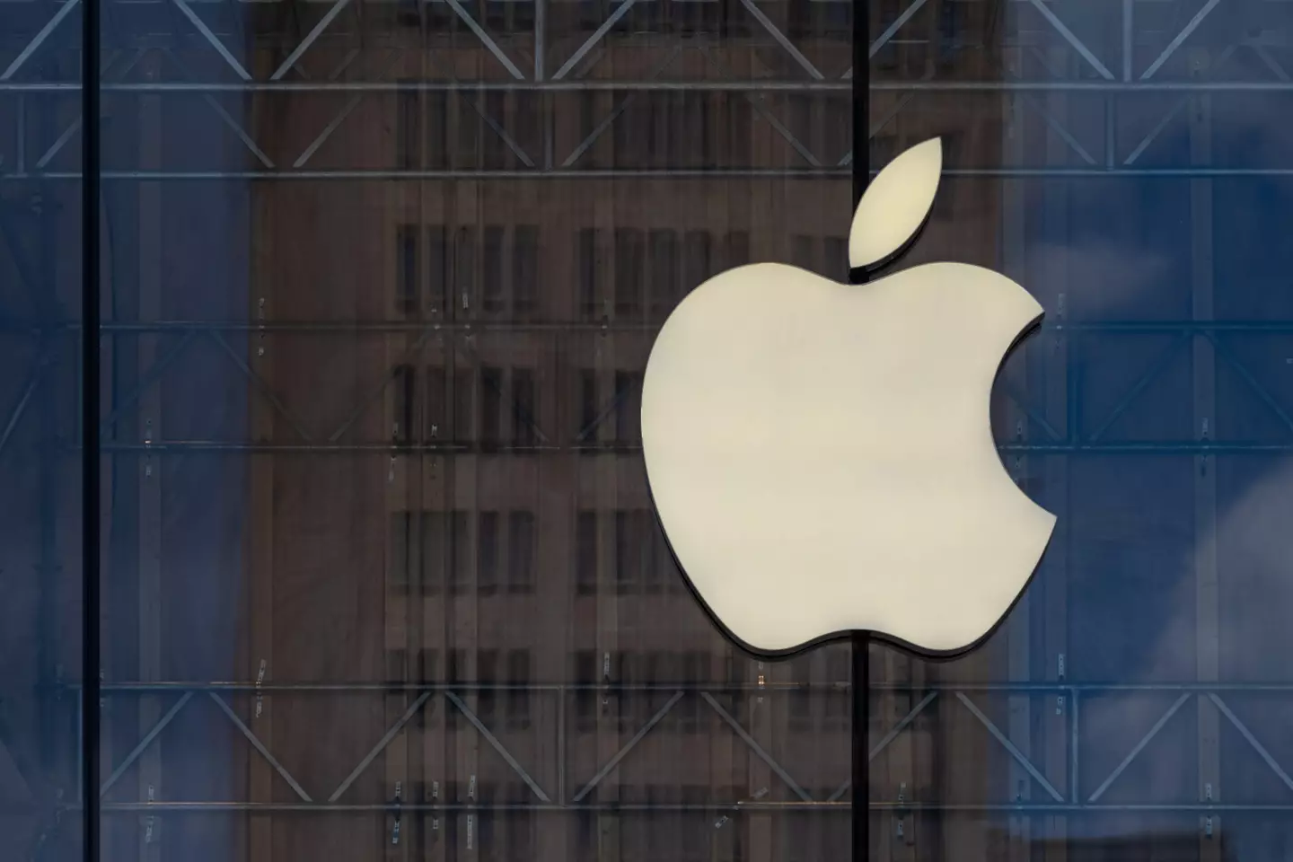 A person died after a car crashed into the Apple Store in Hingham, Massachusetts last Monday.