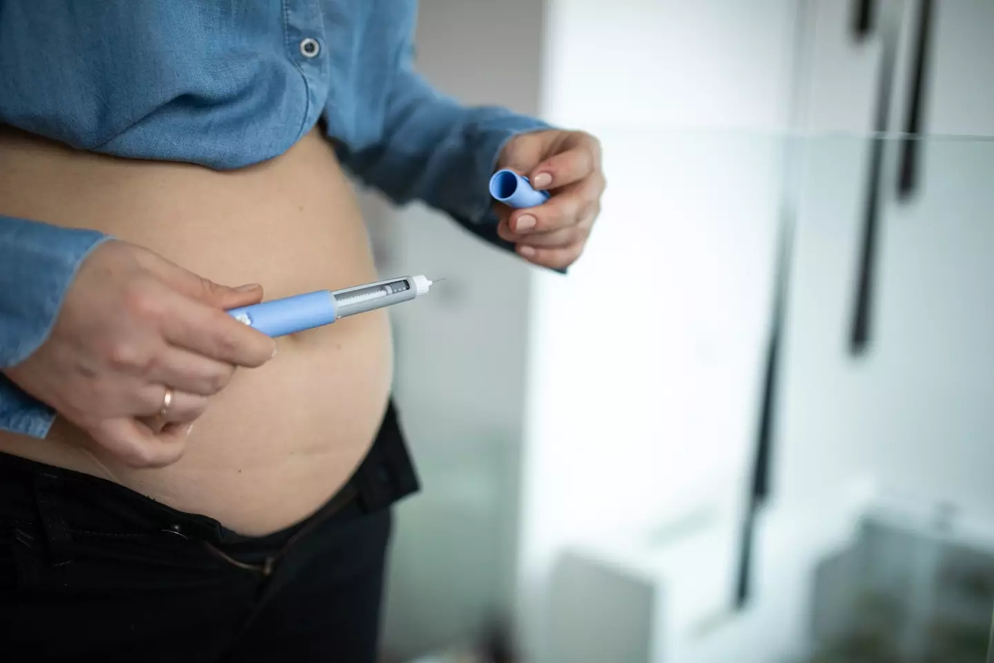 The rapid weight loss may lead to a change in appearance of people's hands. (Getty Stock)