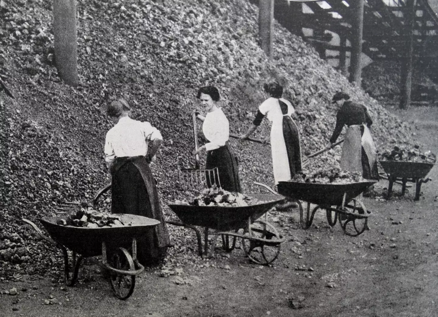Researchers have issued major warning about clocks going back this weekend 3 The UK first introduced the clocks changing in 1916 to try and save on coal use in the First World War. (Photo12/Universal Images Group via Getty Images)