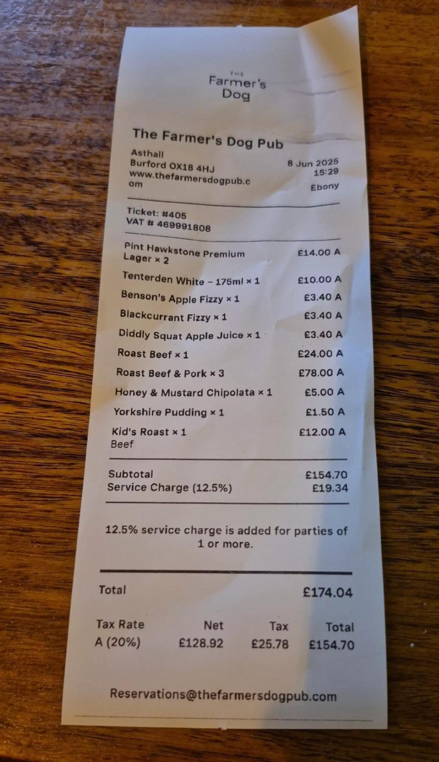 A customer shared a snap of their receipt after forking out for a Sunday roast with their family (Facebook)