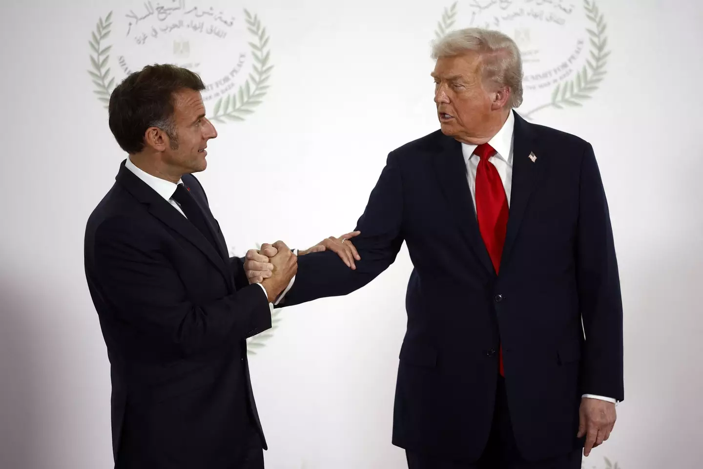 It went on for nearly half a minute (YOAN VALAT/POOL/AFP via Getty Images)