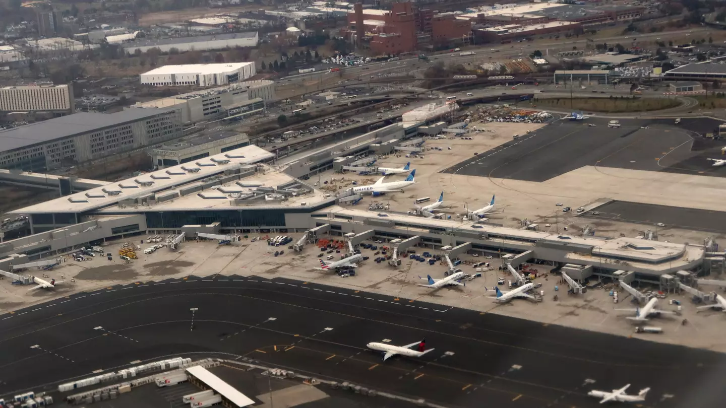 Air traffic controller at major US airport makes worrying assessment for passengers
