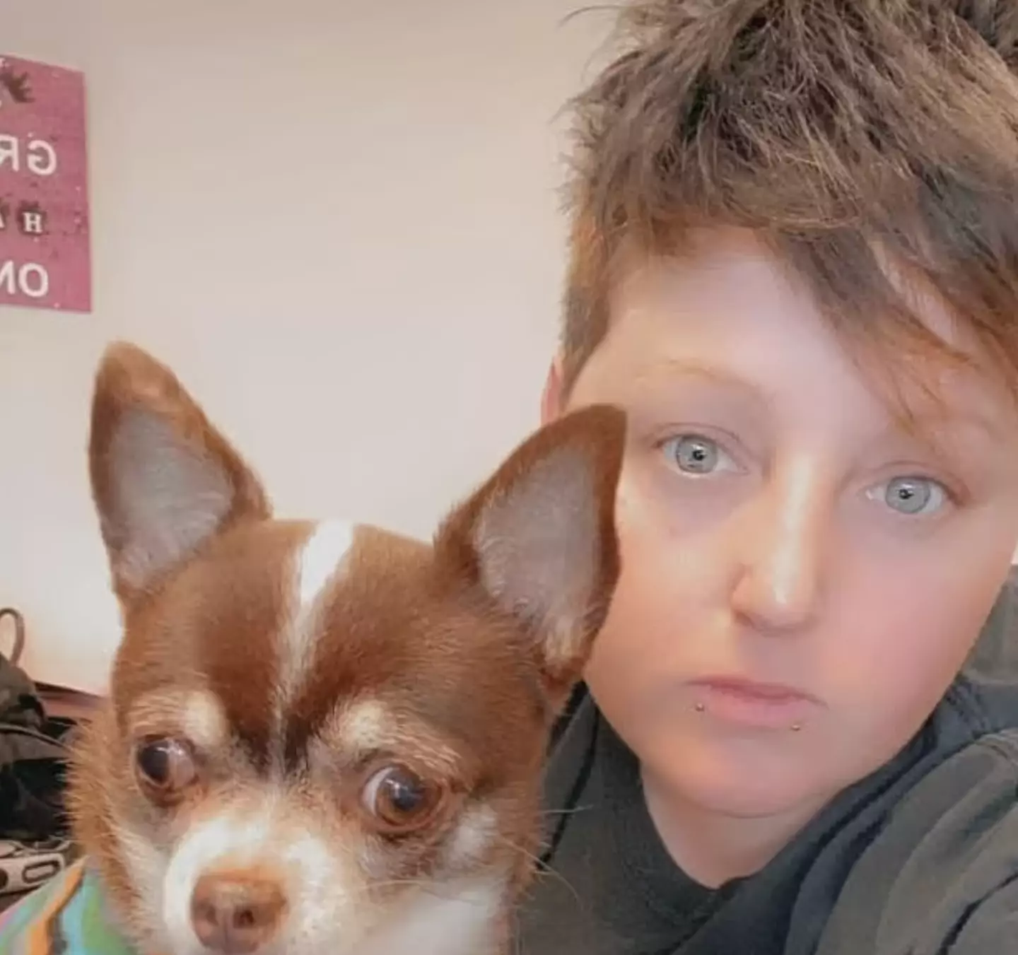 Hayley flew home 48 hours after the procedure. (Facebook)