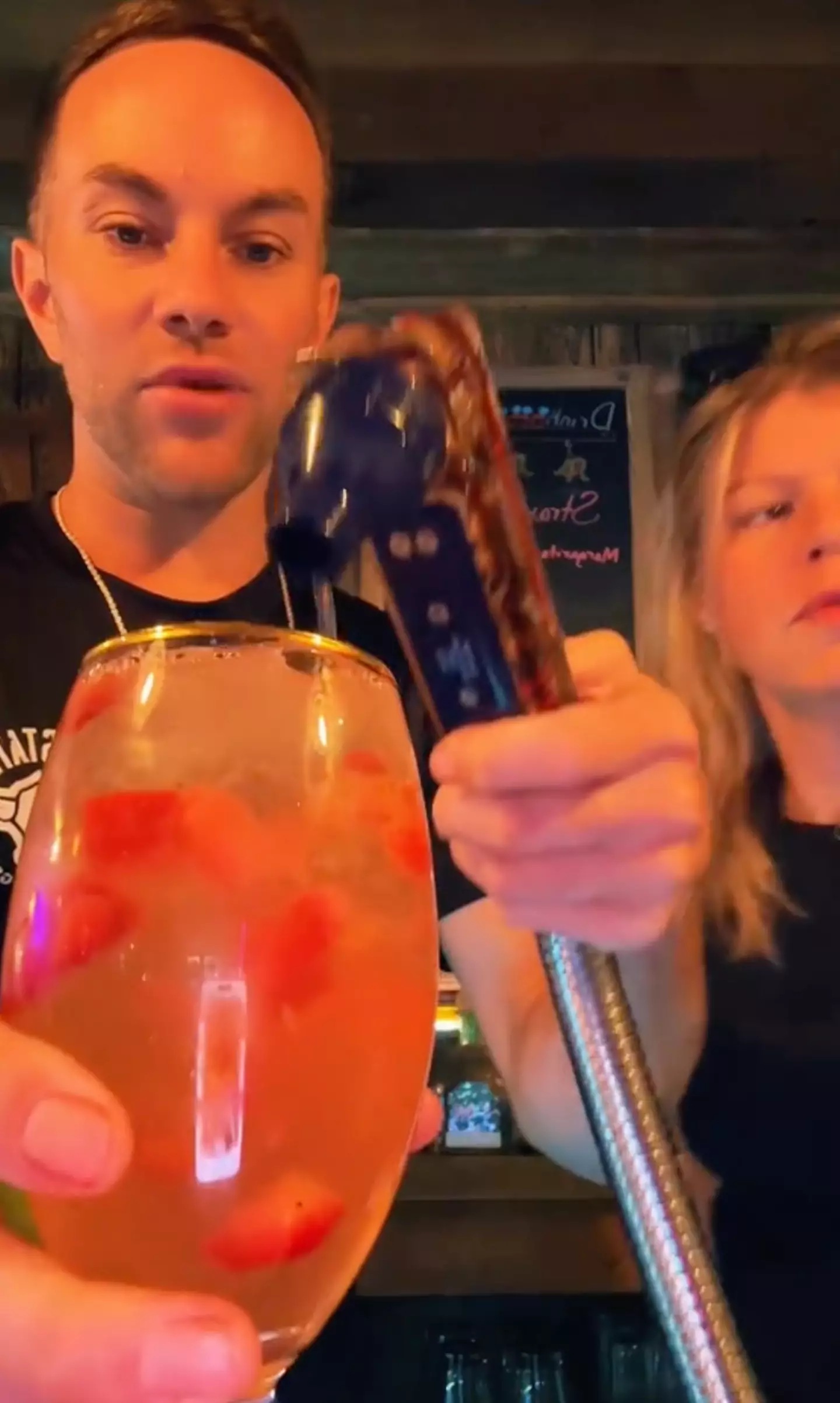 The bartender gave a step-by-step demonstration on how he handles the issue.