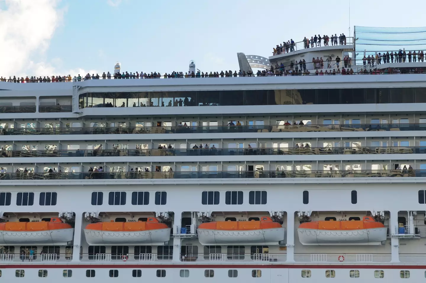 Keeping your balcony door open will shut off your air conditioning (Boogich/Getty Images)