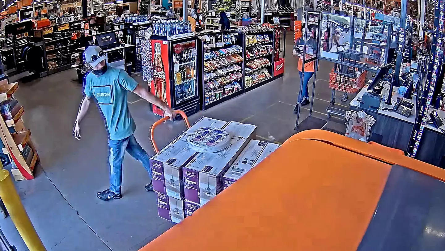 The thieves would steal fans in broad daylight.