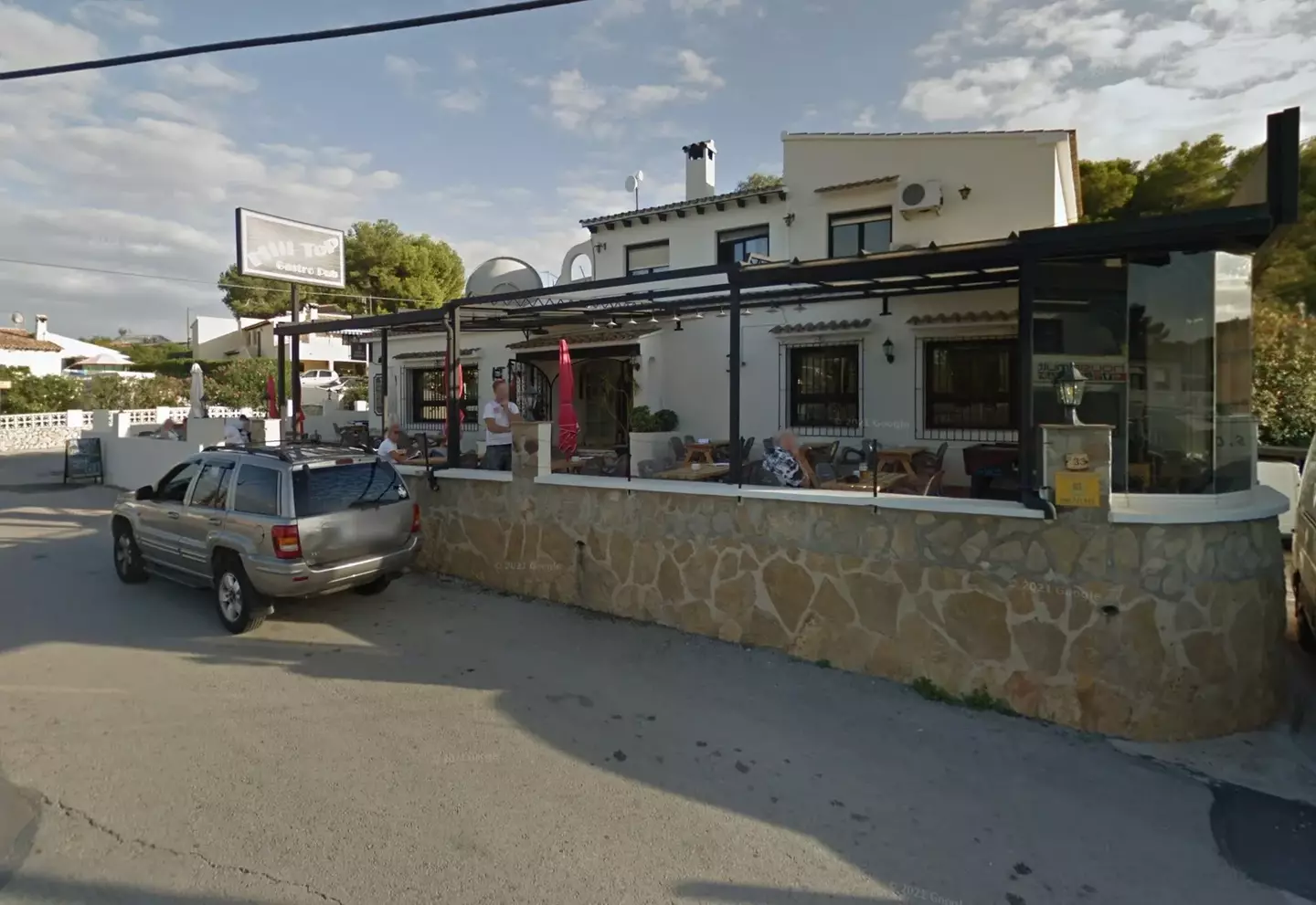 The 68-year-old was eating at the Hill Top pub in Moraira.