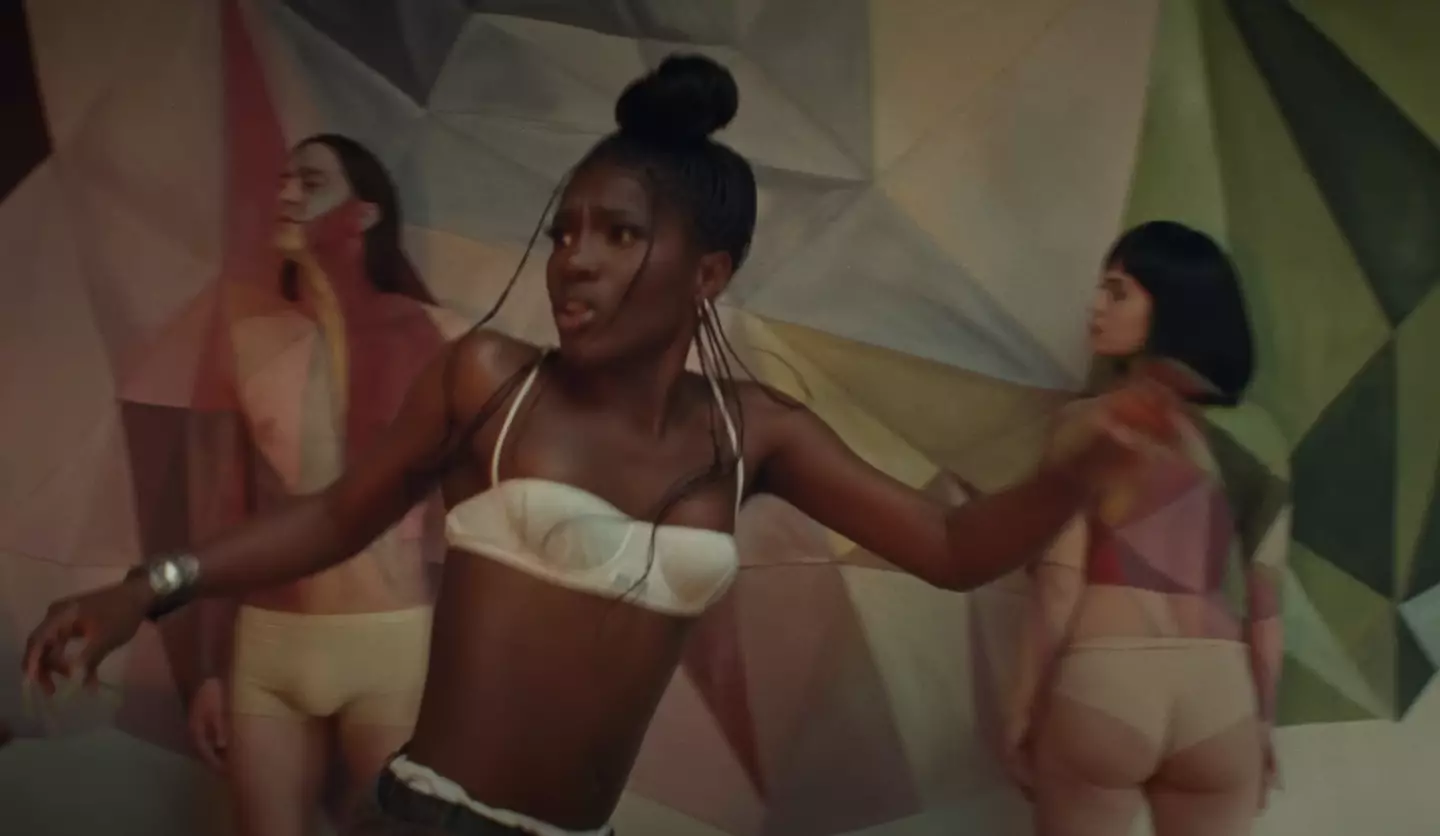 Some of the visuals for 'Anxiety' are looking very much like something we used to know (YouTube/Doechii)