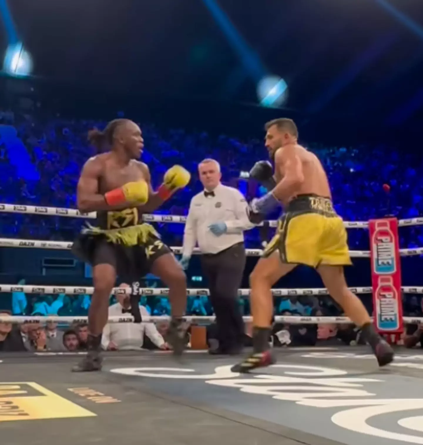 The match lasted for two rounds.