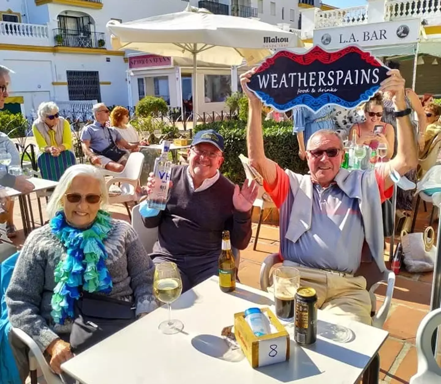 Punters have rated Weatherspains highly online.