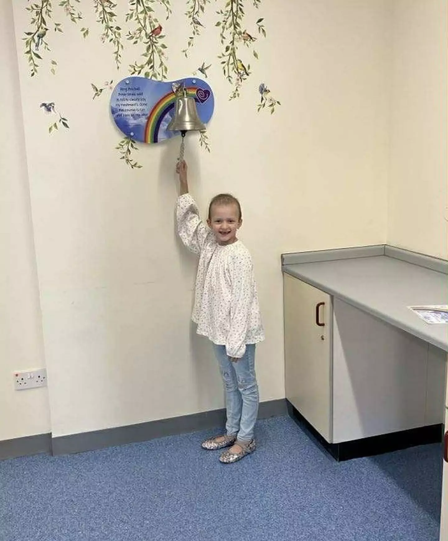 Mia rang the bell in September 2025, to the joy of her loved ones (Kennedy News and Media)