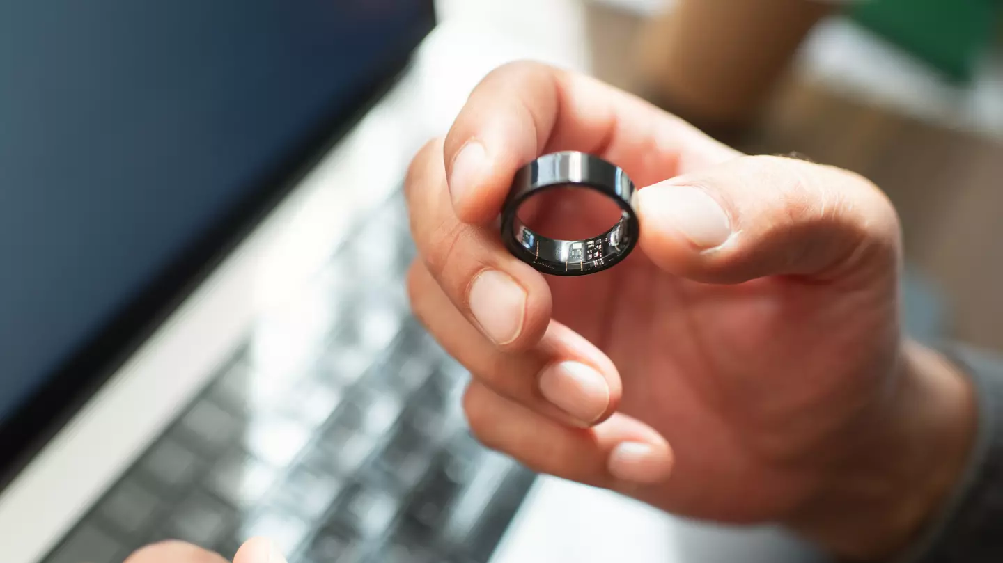 Swingers explain why they wear black ring that is a major sign someone is one