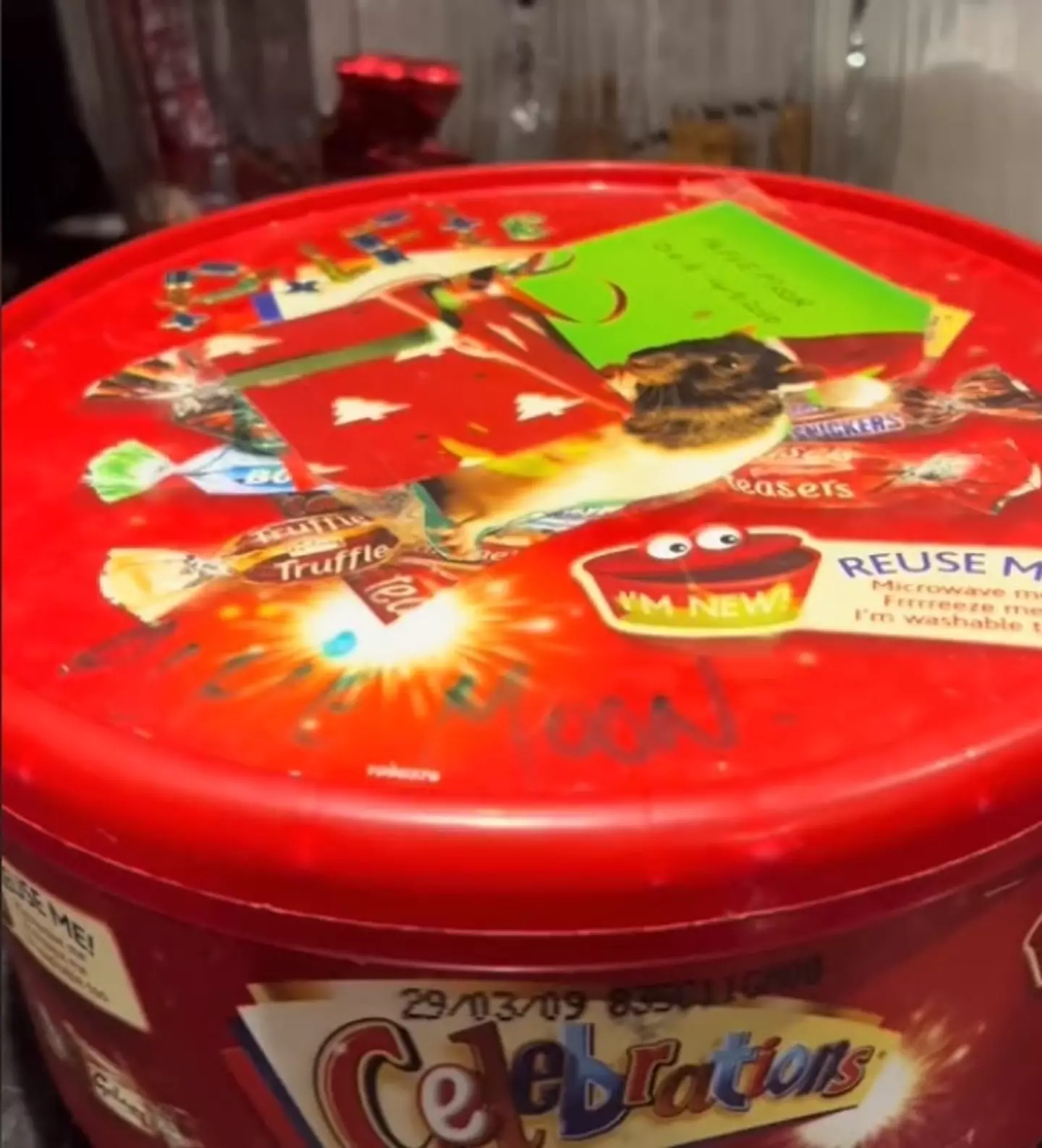 Look at that absolute unit, and the Galaxy Truffle on the lid. Better times.