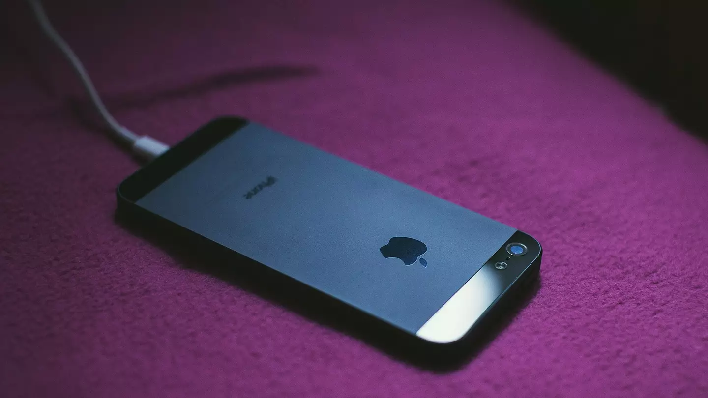 Charging your iPhone overnight could be killing its battery.