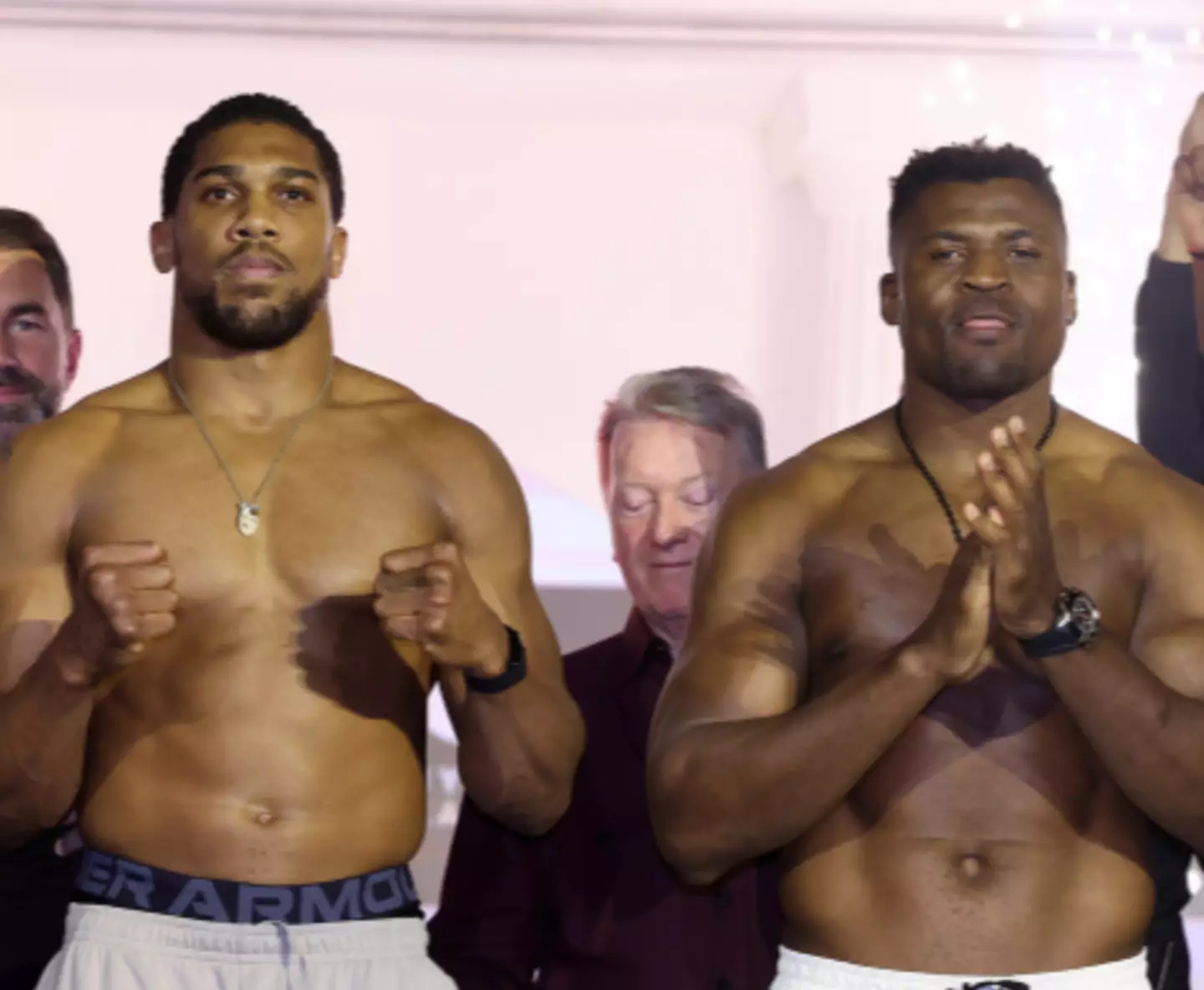 The winner will face Fury or Usyk.