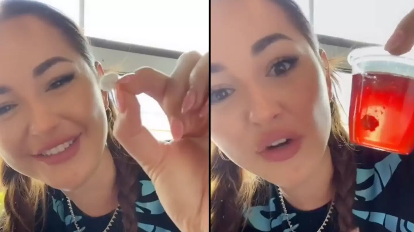 Woman demonstrates simple turbulence theory to help people get over the fear of flying