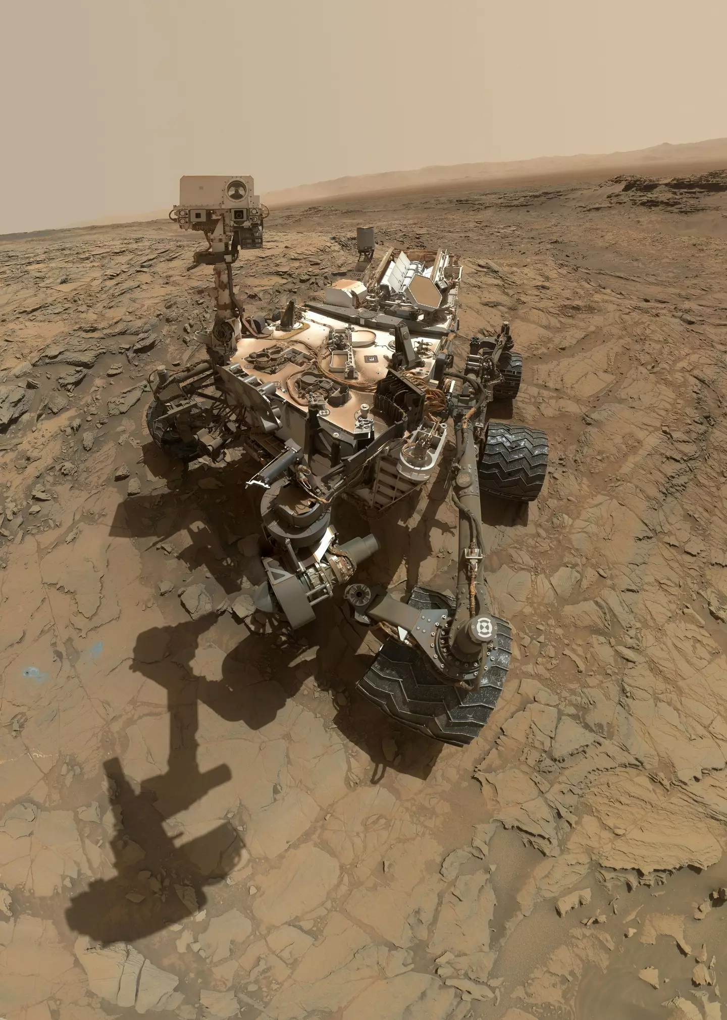 NASA’s Curiosity Mars rover cracked the rock wide open. (SWNS/NASA)