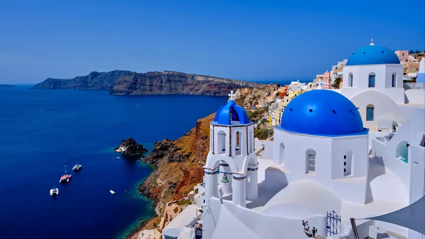 Brits can save 'thousands' on European flights as easyJet launches massive winter sale