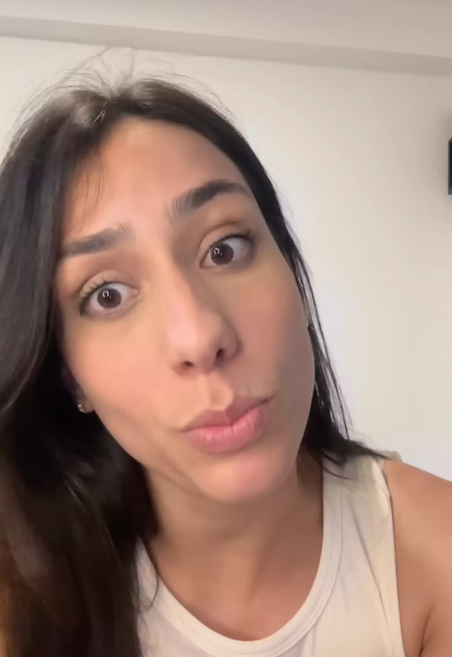 She has posted an update about her situation. (Instagram/_anavieeiraa)