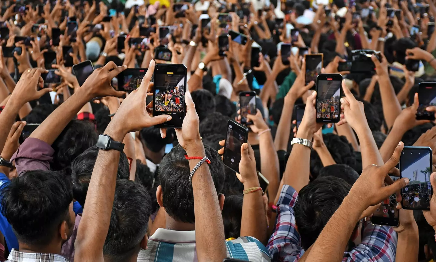 Phones across the UK are set to go off. (Ashish Vaishnav/SOPA Images/LightRocket via Getty Images)