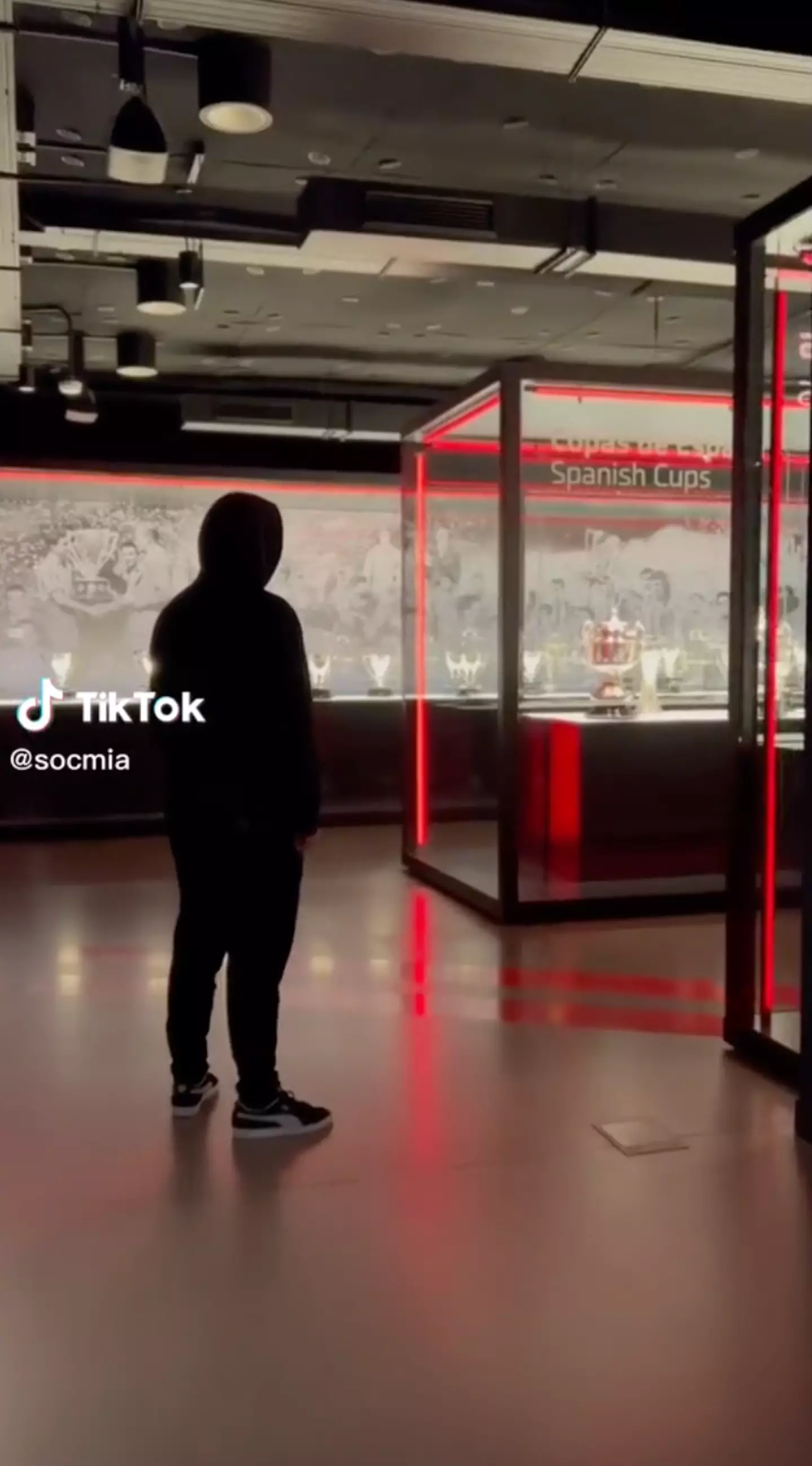 The alleged time travellers are slone in Spain.