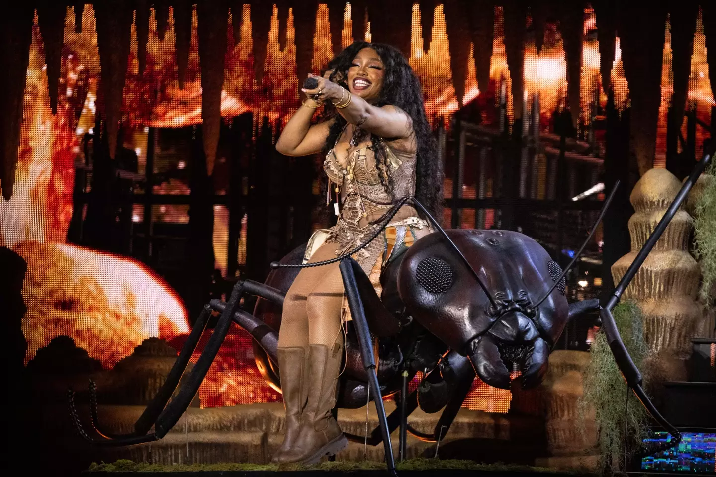 SZA closed Glastonbury last night (30 June). (Harry Durrant/Getty Images)