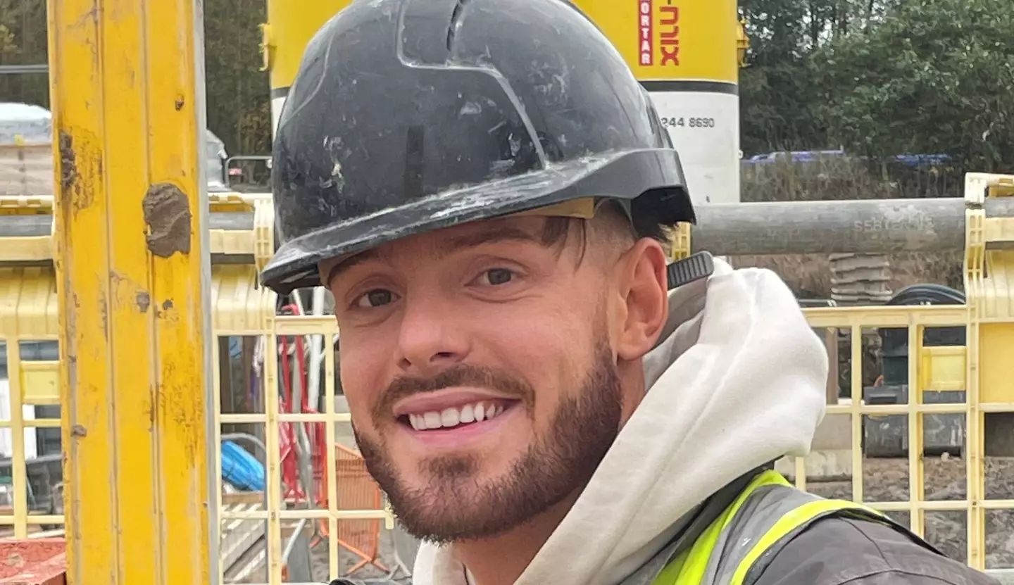 Bricklayer Kurt Malpass says he can make as much as £10,000 a month.