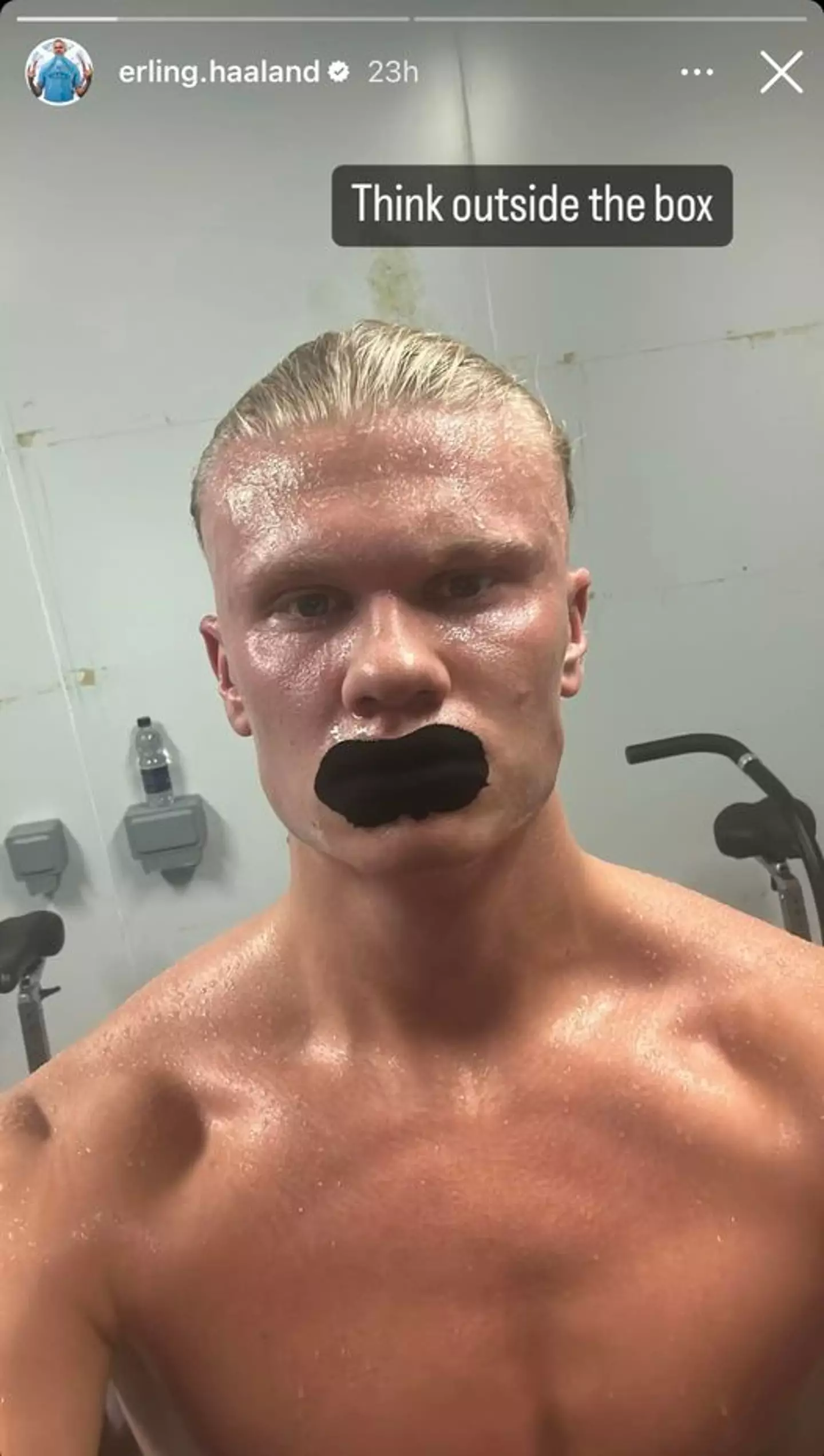 It looks like Haaland still uses the mouth tape method.