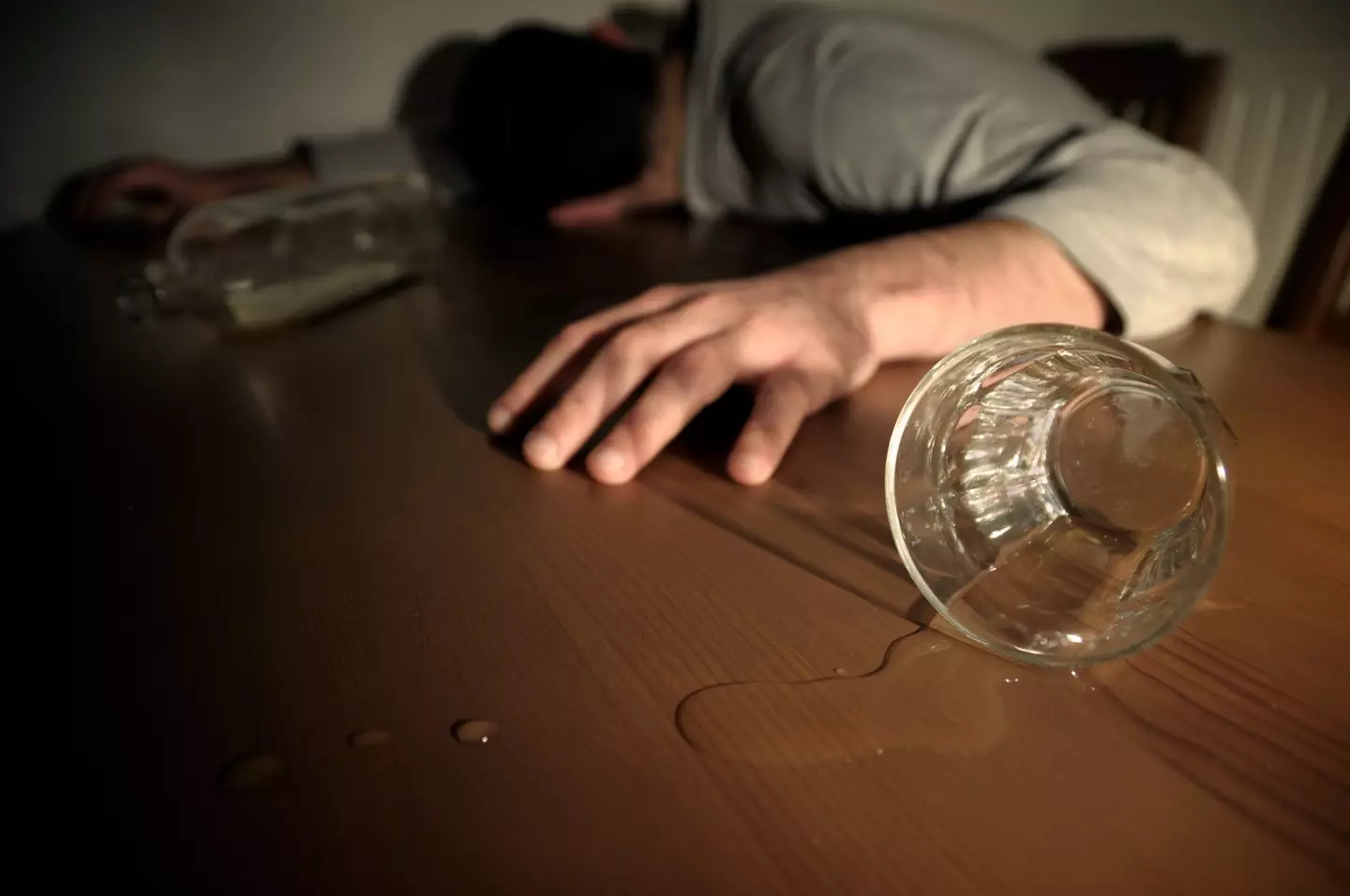 The signs of alcohol poisoning are different to a hangover. (Getty Stock Photo)