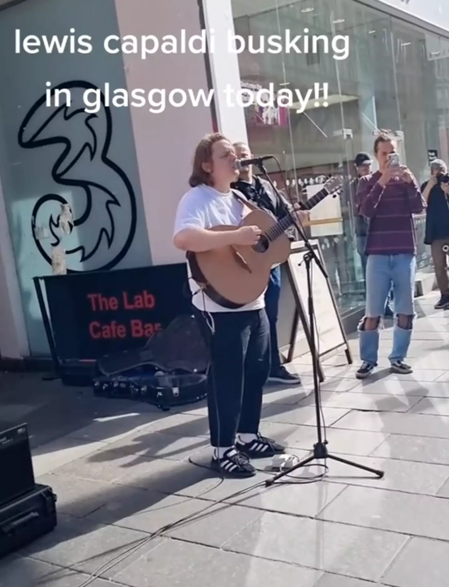 Fans were delighted to see the singer performing his hits in Glasgow.