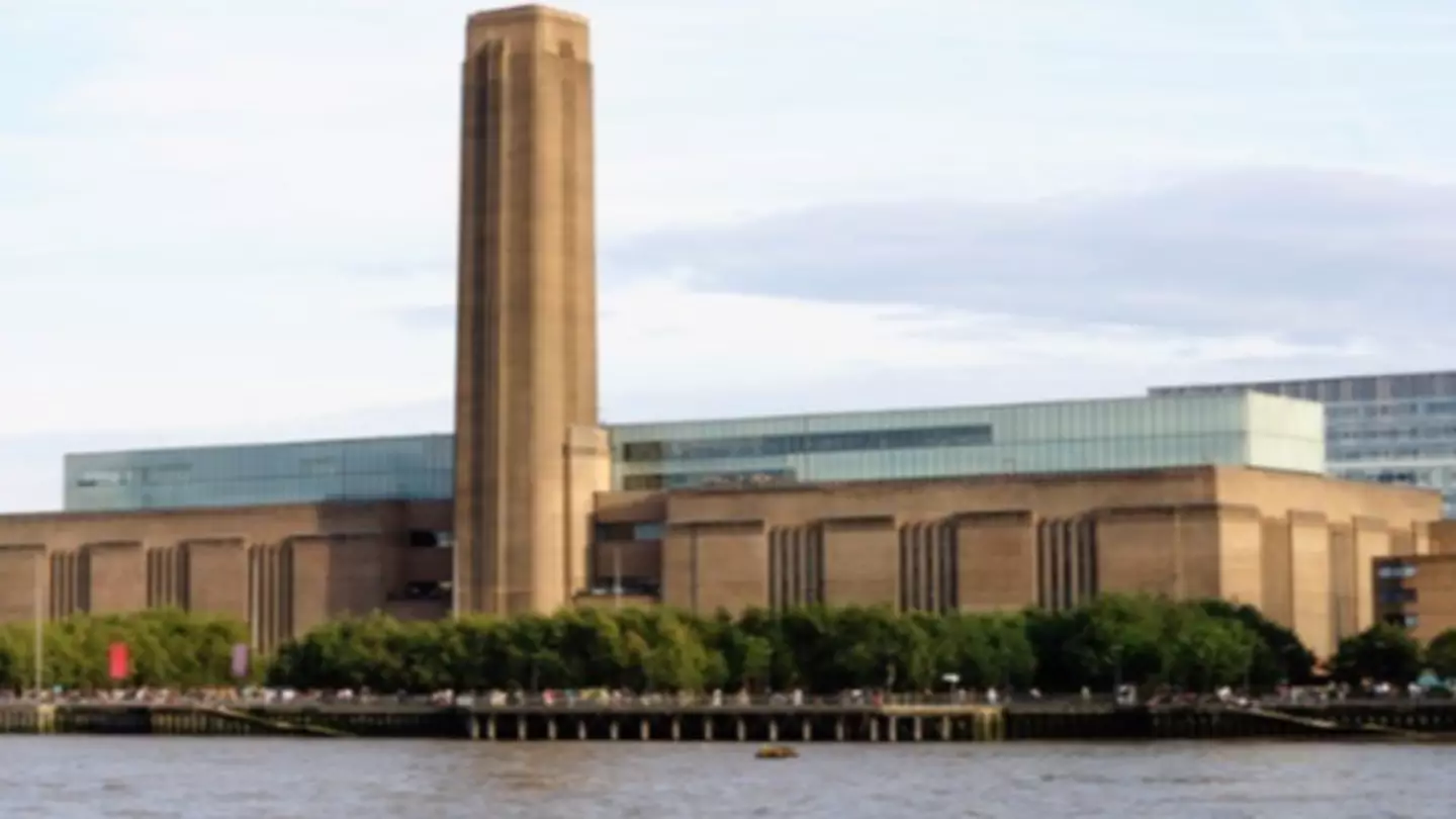 Man dies after falling from Tate Modern art gallery