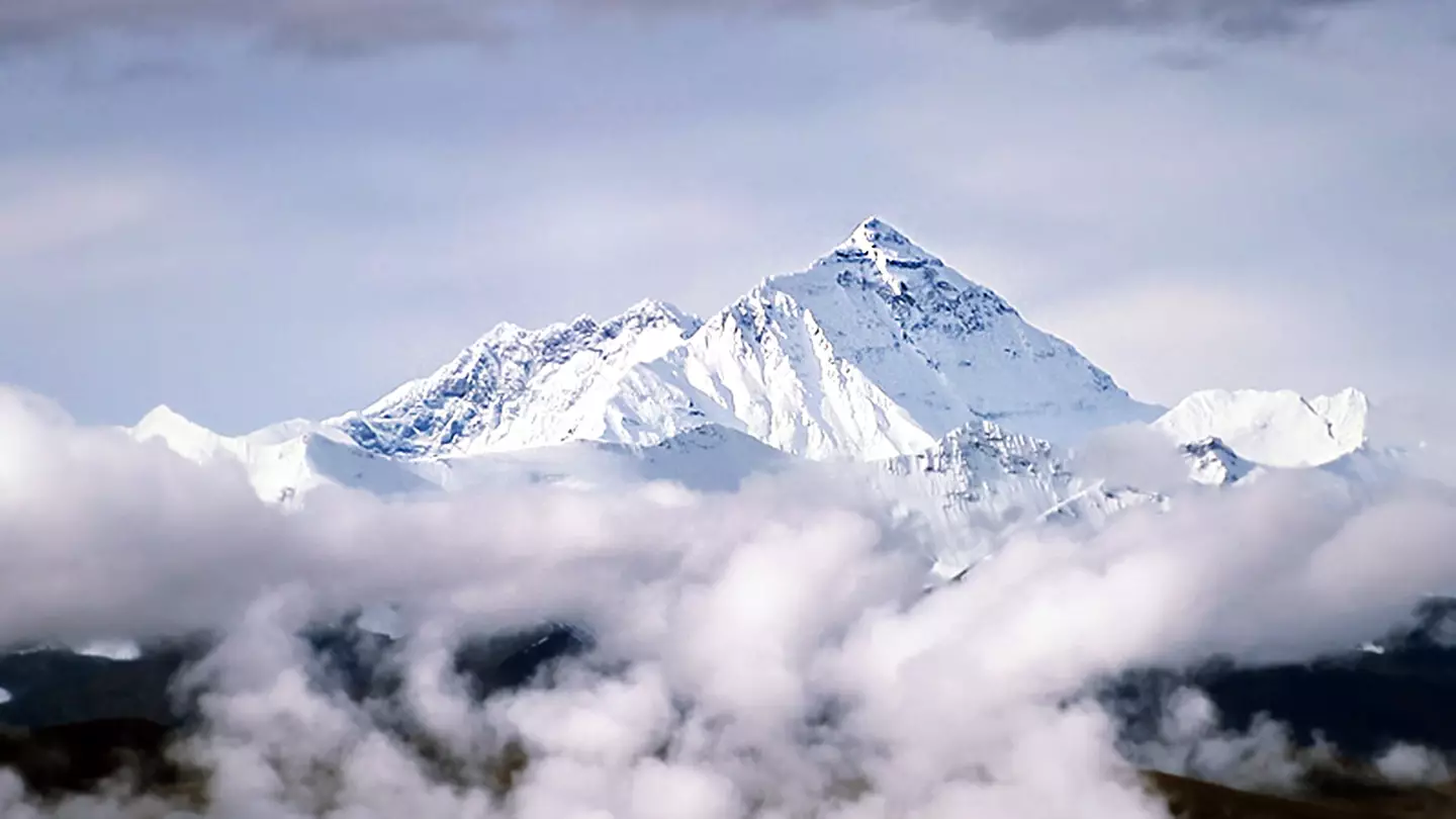 Scientists baffled after discovering secret mountains on Earth 100 times taller than Everest