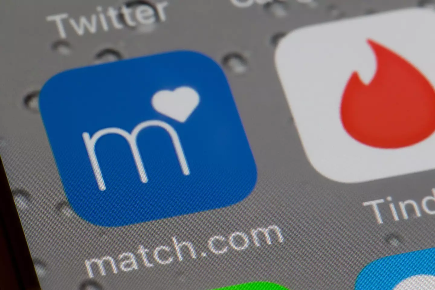 Many single people can't be bothered to put themselves out there.