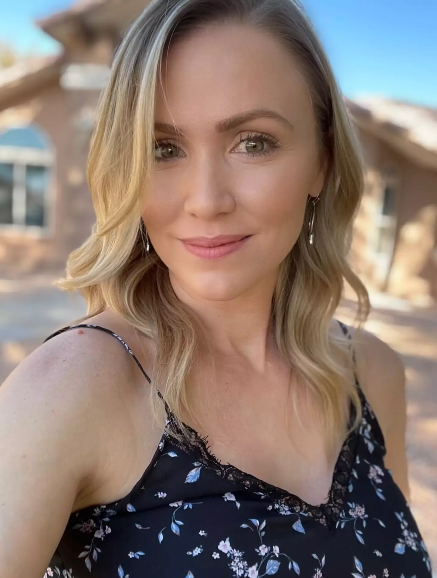 Katy Shelor has debunked the 'red flag' theory (Instagram / @kateshelor)