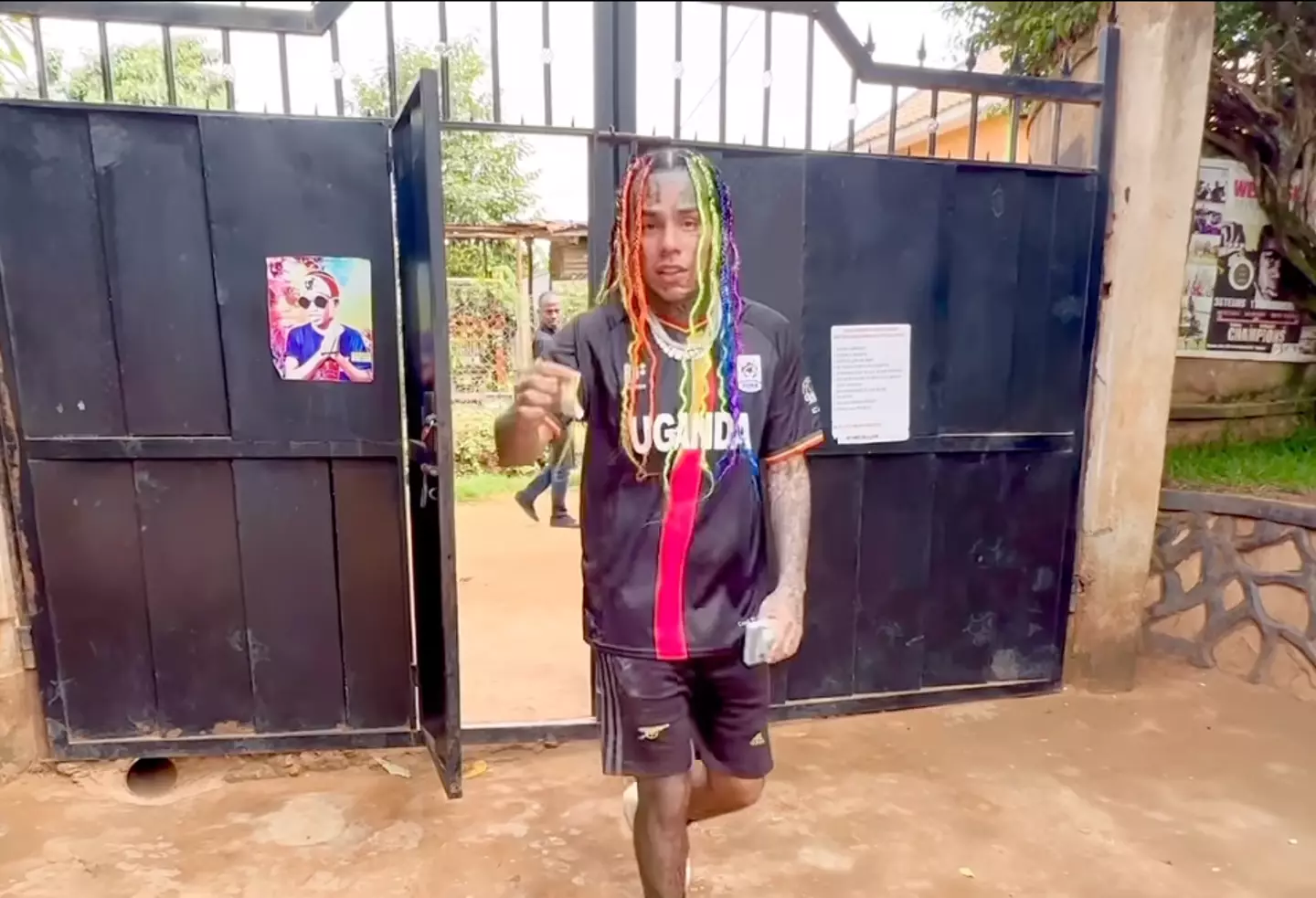 Tekashi travelled to Uganda to film his video.