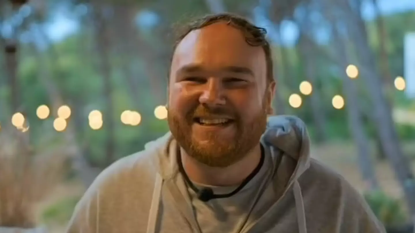 Zac's comment left viewers, and his therapist, uncomfortable (Channel 4)