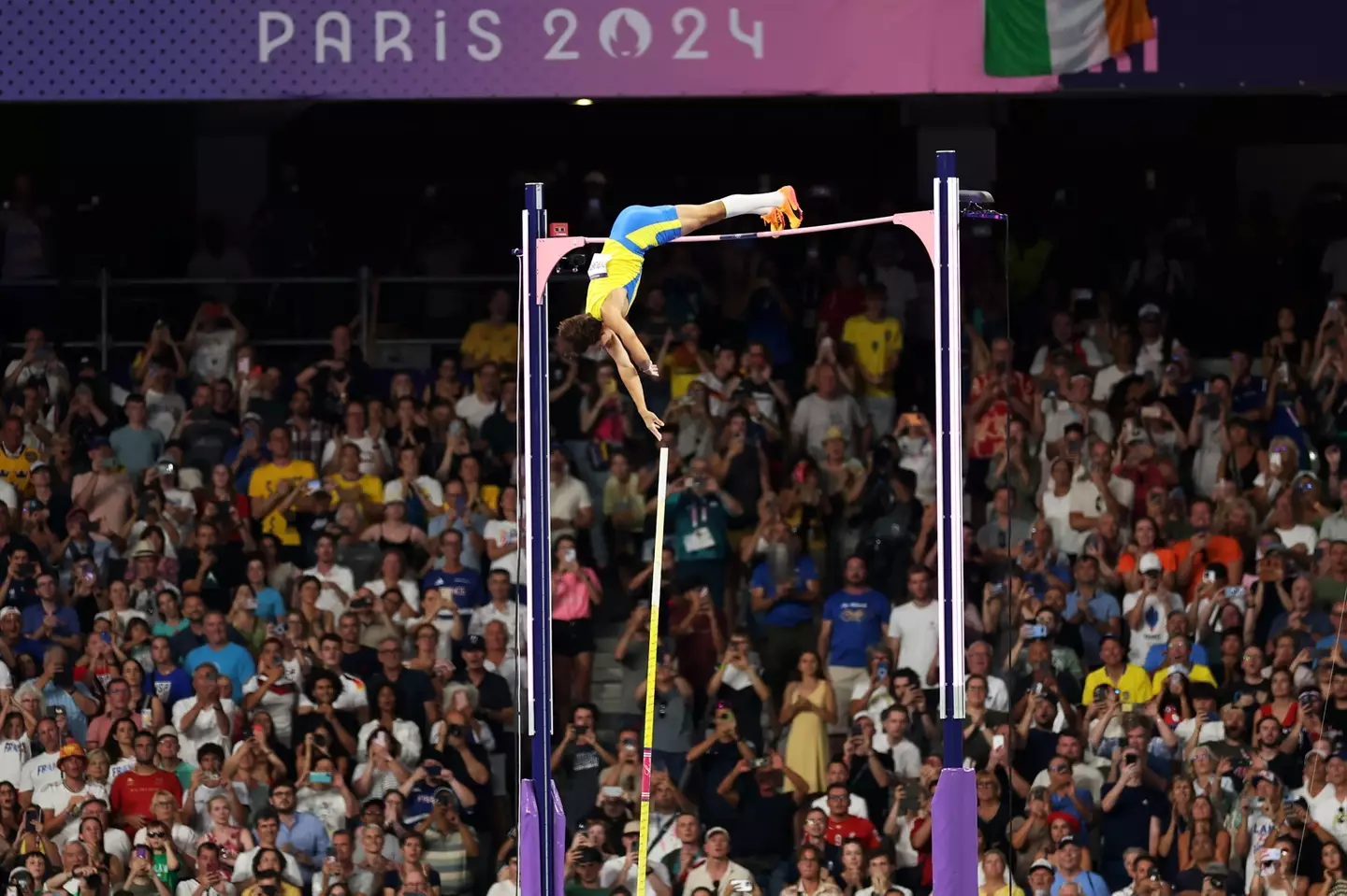On Monday night, Swedish pole vaulter Mondo Duplantis beat his own world record by vaulting an impressive 6.25m (Christian Petersen/Getty Images)