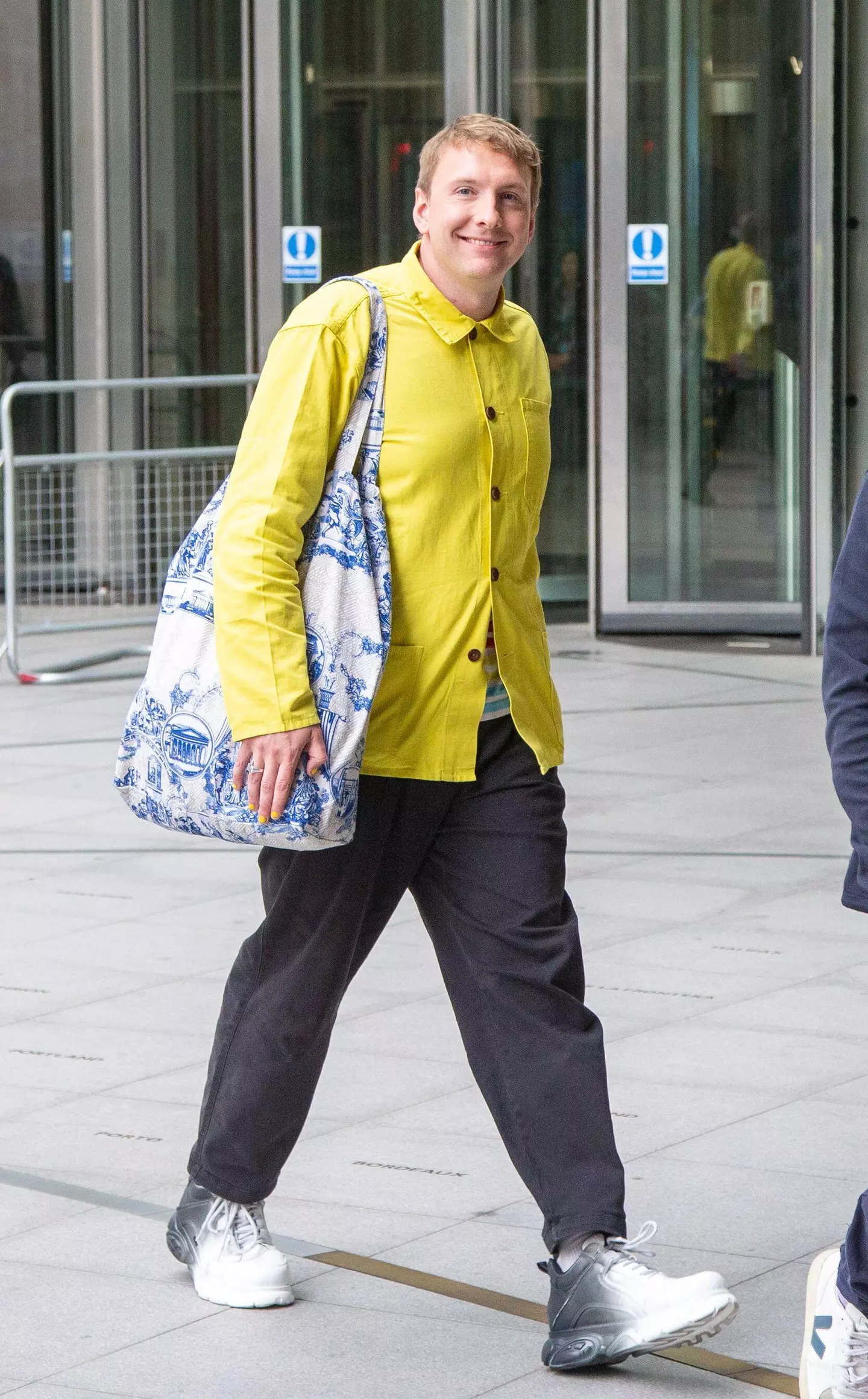 Lycett pretended to shred the £10,000.