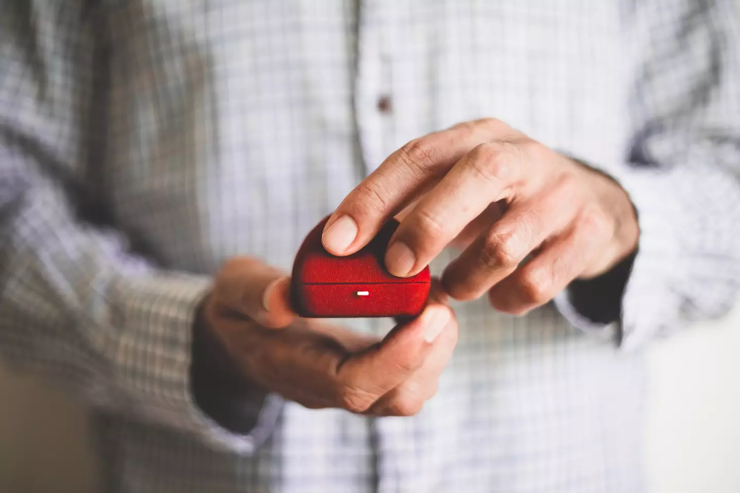 Popping the big question comes with a lot of pressure. (Getty Stock Photo)