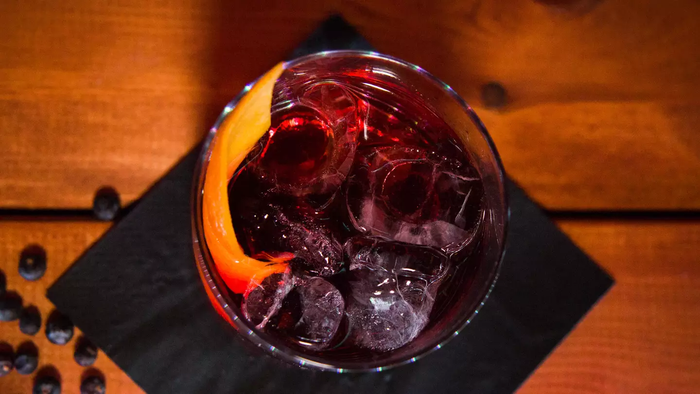 Here's how to make a Negroni Sbagliato with Prosecco