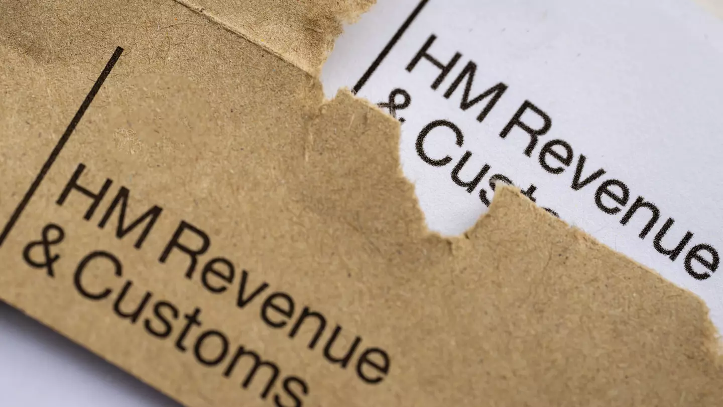 Thousands of Brits issued HMRC warning that could see them hit with extra daily charge