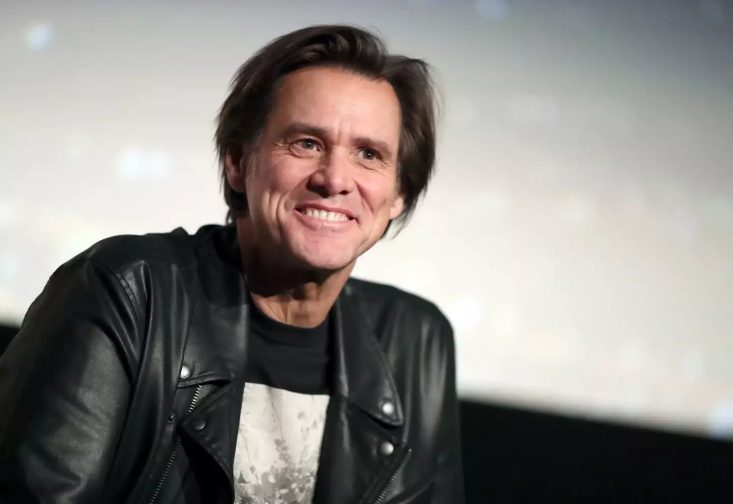 A comedian from New York has been inundated with messages due to her uncanny resemblance to actor Jim Carrey.
