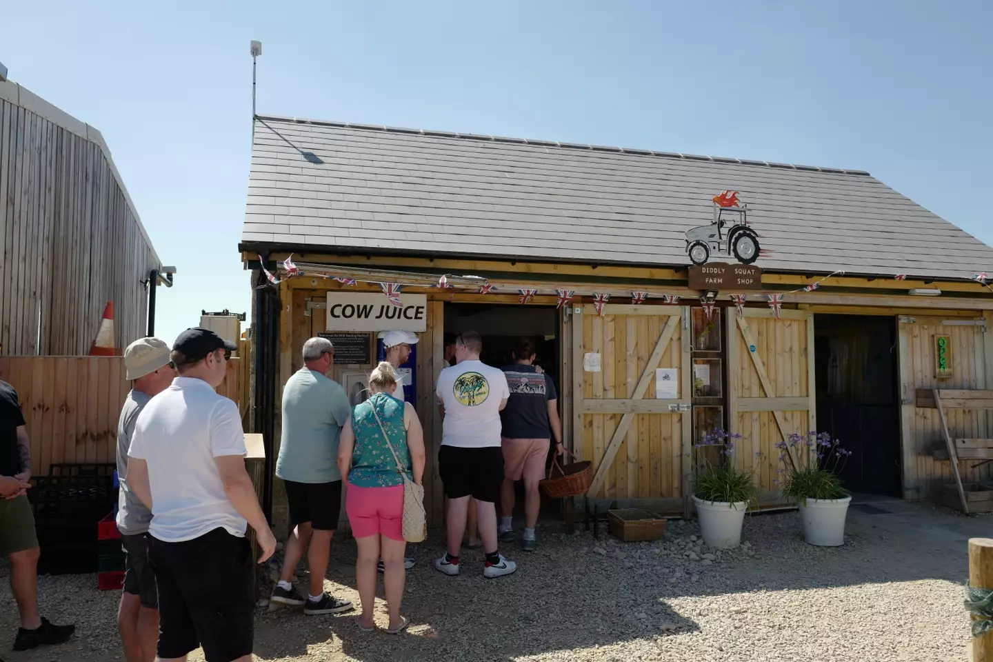 Queues at Diddly Squat Farm Shop (James D Morgan / Getty)