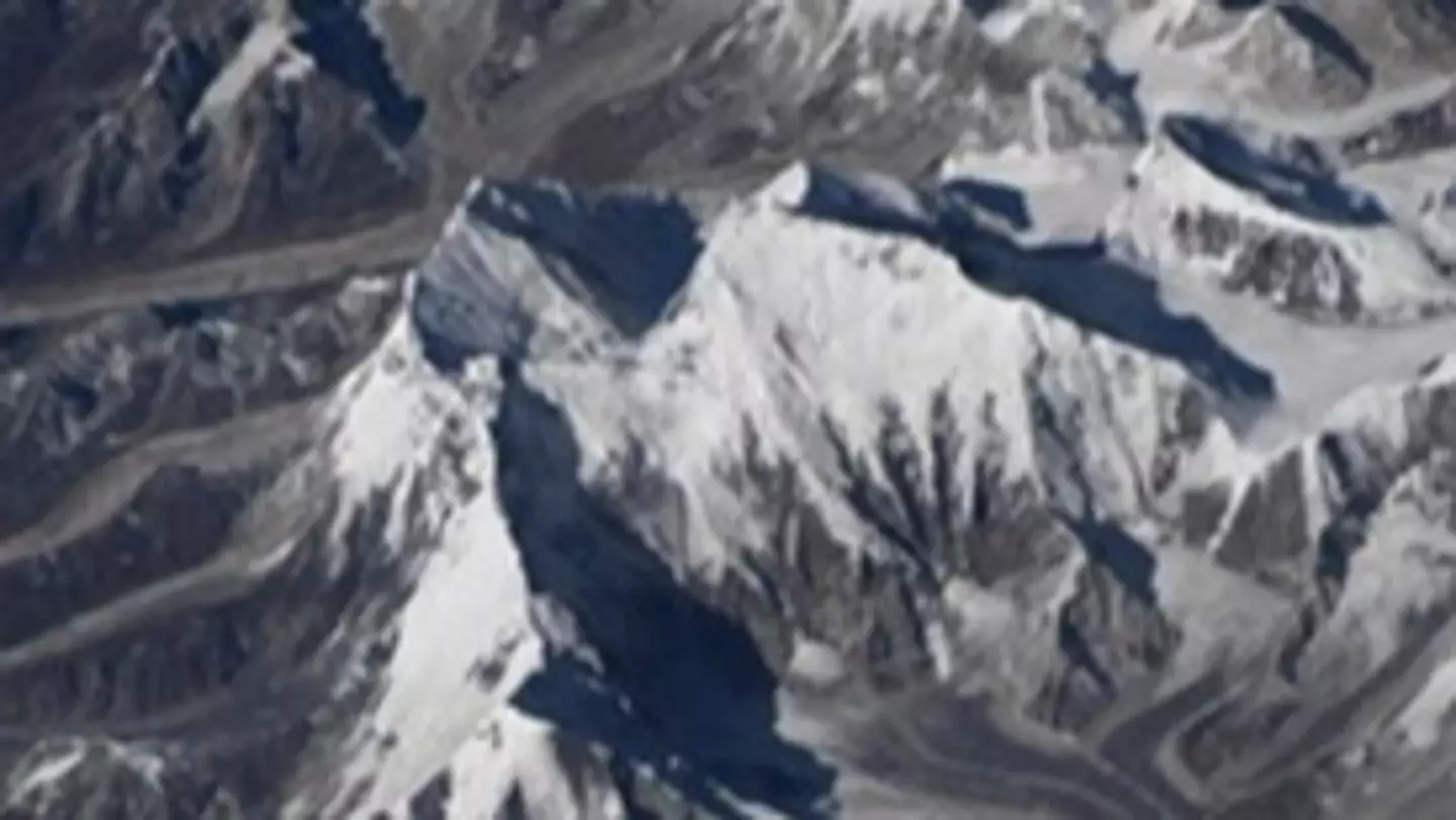 Incredible photos of Mount Everest taken from International Space Station as three astronauts set for return