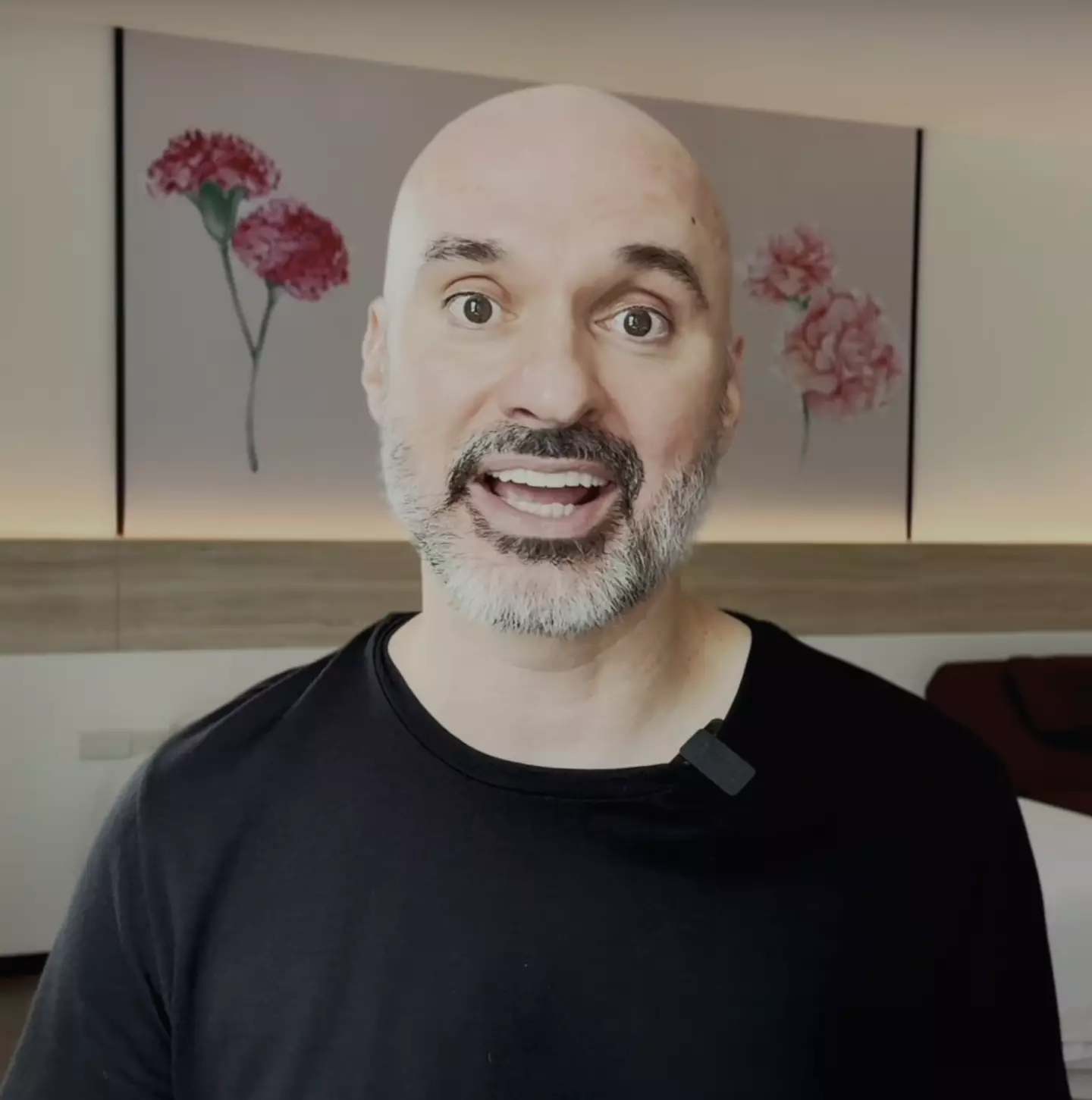 Kevin Martin now lives his life on cruise ships. (YouTube/@30AndAWakeUp)