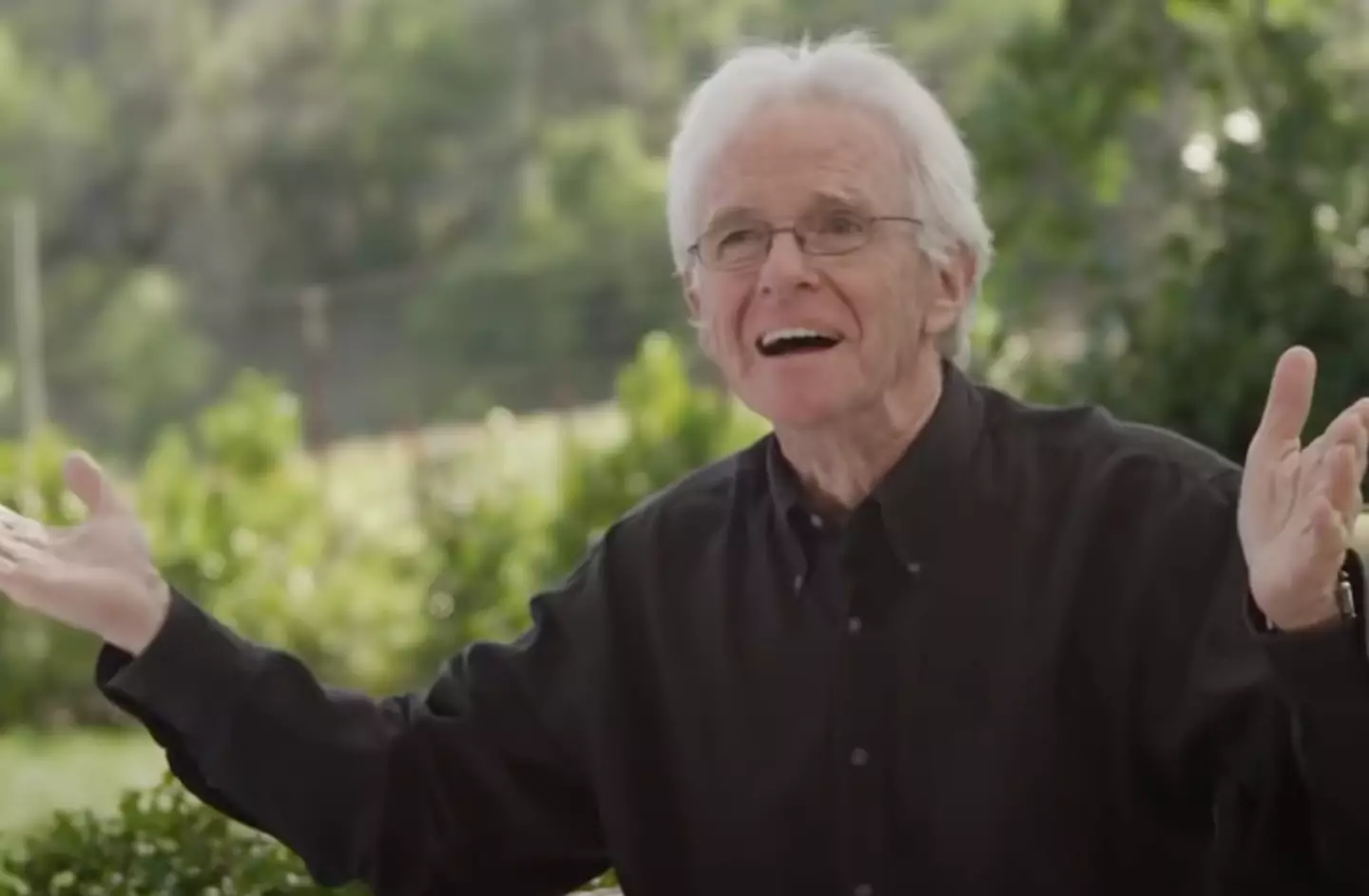 There's no way for O'Rear to ever escape the photo, it's 'everywhere' (YouTube/ Shoot The Rabbit/ Bart Leferink/ Marcel Buunk)