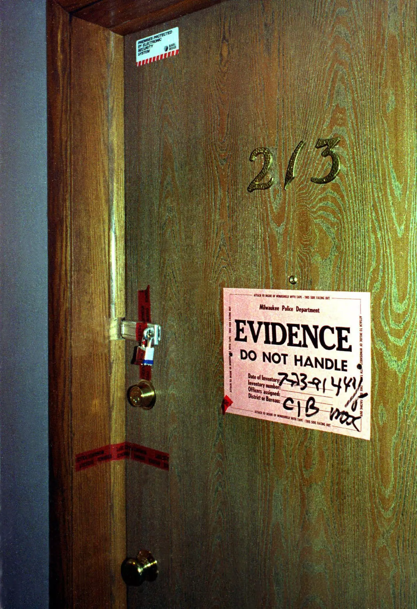 Tracy Edwards claimed Jeffrey Dahmer had several locks on his door.