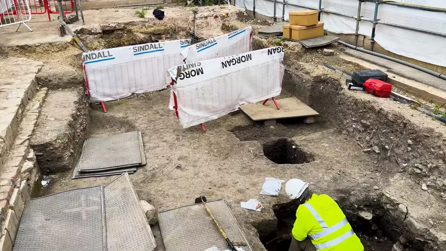 More than 300 skeletons found below university campus in England