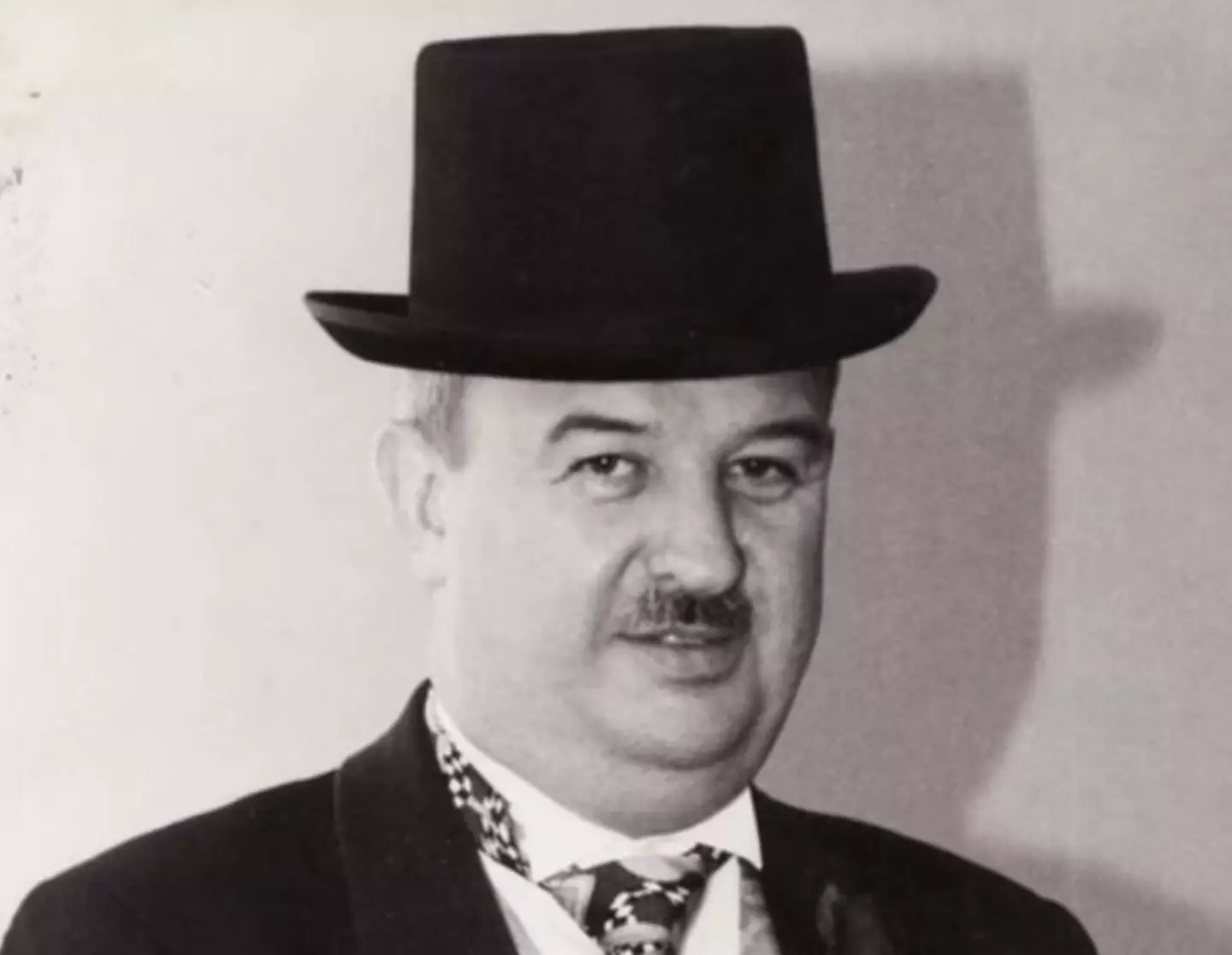 Mark Foster was found dead in 1997, and the investigation into his death soon uncovered a strange double life (Oxygen.com)